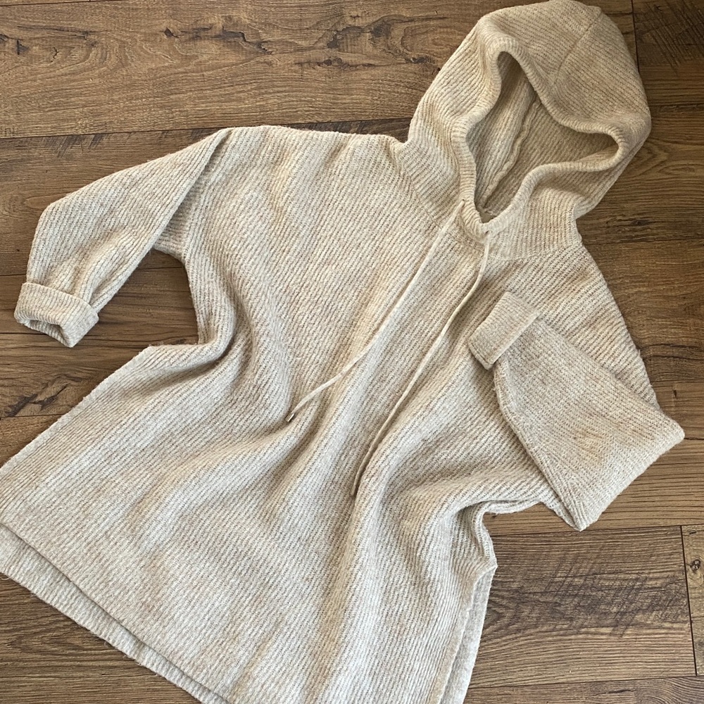 H&M Cream/Beige Hooded Sweater